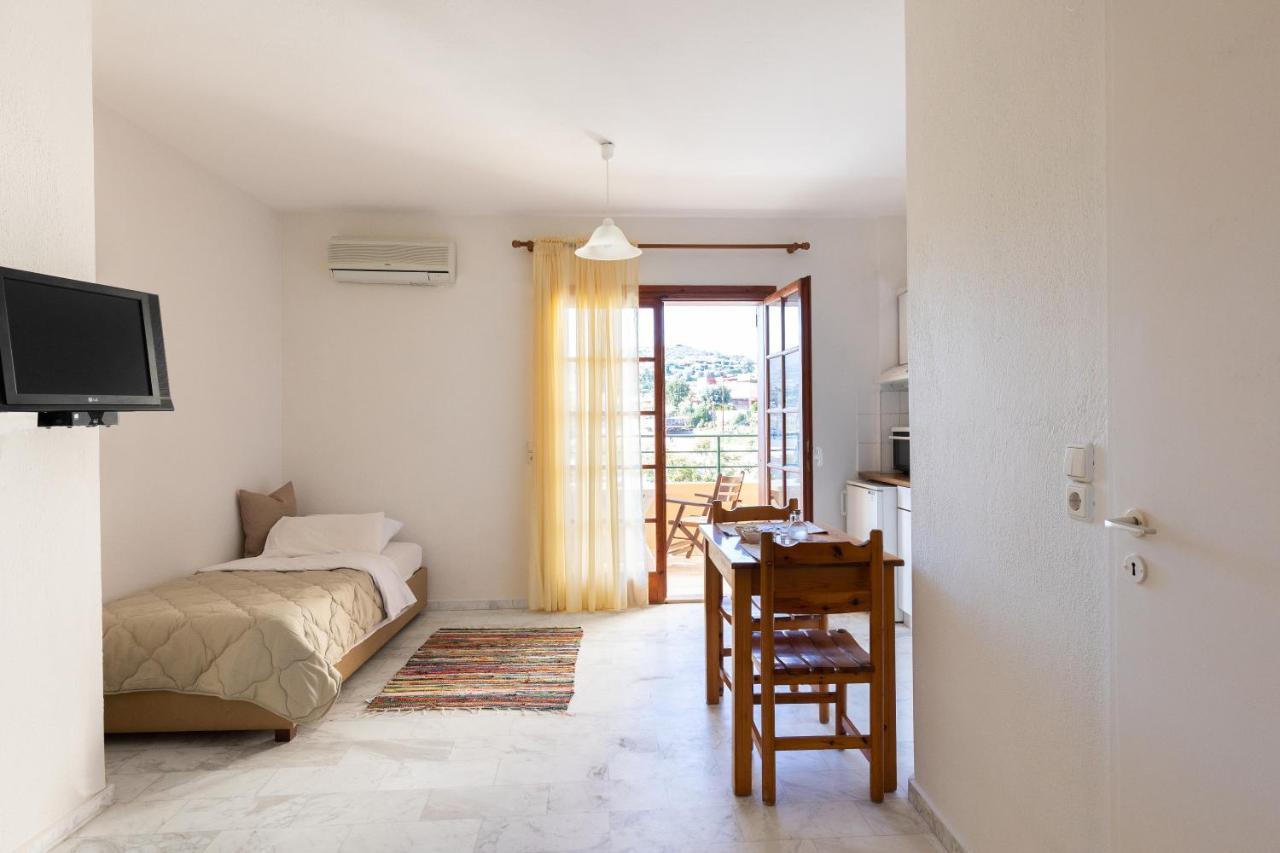 Chrysa House Apartments Agia Pelagia Eksteriør bilde